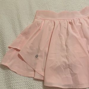 NWOT lululemon RARE pink skirt size 4 shirt length